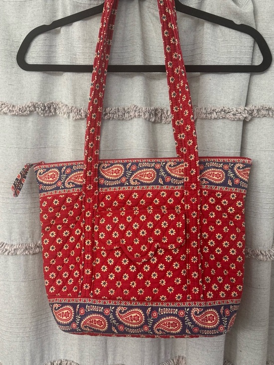 Vera Bradley Handbags - Vera Bradley Americana Red Vintage Quilted Tote Shoulder Bag Zipper 15x12